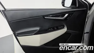 Kia EV6, 2023 — миниатюра 13