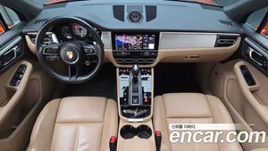 Porsche Macan, 2023 — миниатюра 7