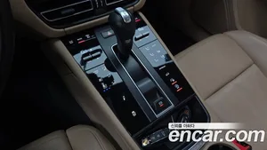 Porsche Macan, 2023 — миниатюра 9