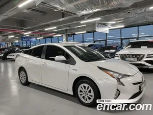 Toyota Prius, 2017 — миниатюра 2