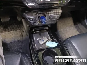 Toyota Prius, 2017 — миниатюра 9