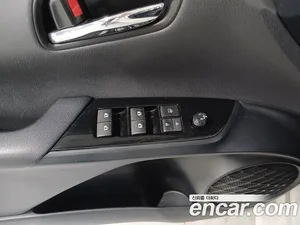 Toyota Prius, 2017 — миниатюра 17