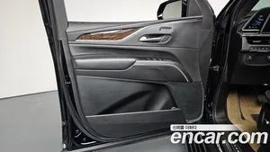 Cadillac Escalade, 2021 — миниатюра 13