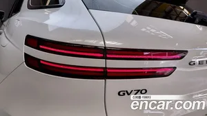 Genesis GV70, 2022 — миниатюра 9