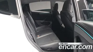 Tesla Model Y, 2025 — миниатюра 18