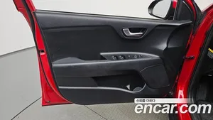 Kia Stonic, 2017 — миниатюра 13