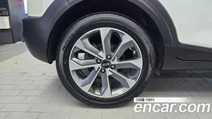 Kia Stonic, 2018 — миниатюра 5