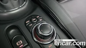 Mini Clubman, 2023 — миниатюра 33