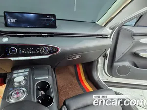 Genesis GV70, 2022 — миниатюра 12