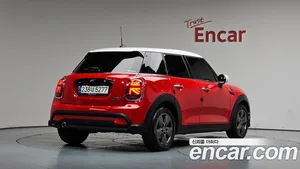 Mini Cooper, 2022 — миниатюра 1
