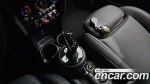 Mini Cooper, 2022 — миниатюра 11