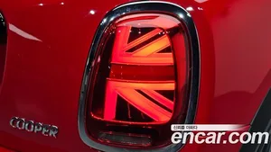 Mini Cooper, 2022 — миниатюра 8