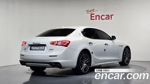 Maserati Ghibli, 2017 — миниатюра 1