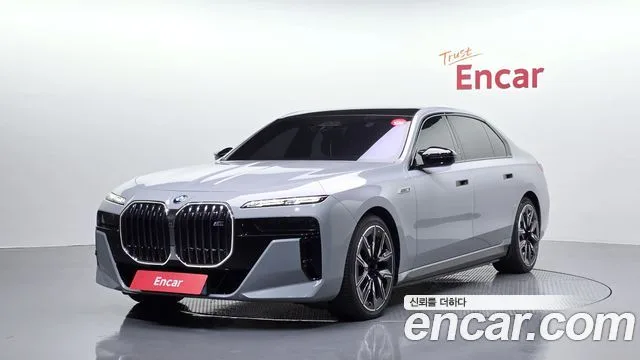 BMW i7, 2023 — фото автомобиля из Кореи