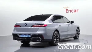 BMW i7, 2023 — миниатюра 2