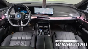BMW i7, 2023 — миниатюра 10
