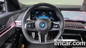 BMW i7, 2023 — миниатюра 19