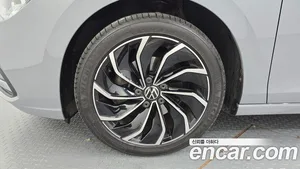 Volkswagen Golf, 2023 — миниатюра 4