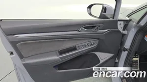 Volkswagen Golf, 2023 — миниатюра 23