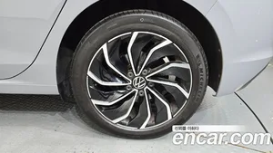 Volkswagen Golf, 2023 — миниатюра 6