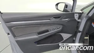 Volkswagen Golf, 2023 — миниатюра 13