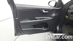 Kia Stonic, 2018 — миниатюра 13
