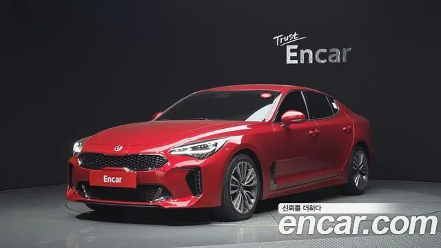 Kia Stinger, 2018 — фото автомобиля из Кореи