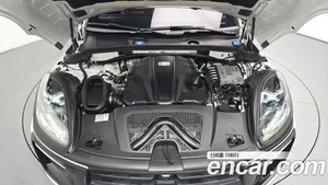 Porsche Macan, 2022 — миниатюра 6