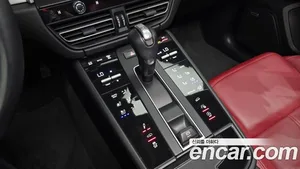 Porsche Macan, 2022 — миниатюра 12
