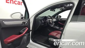 Porsche Macan, 2022 — миниатюра 13