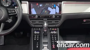 Porsche Macan, 2022 — миниатюра 20