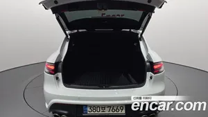 Porsche Macan, 2022 — миниатюра 32