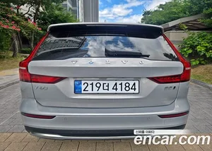 Volvo V60, 2023 — миниатюра 5
