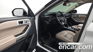 Ford Explorer, 2021 — миниатюра 10