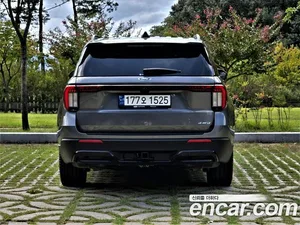 Ford Explorer, 2025 — миниатюра 4