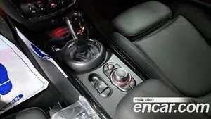Mini Clubman, 2023 — миниатюра 18