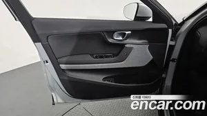 Polestar Polestar 2, 2023 — миниатюра 13