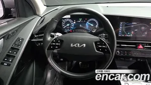 Kia Niro, 2023 — миниатюра 13