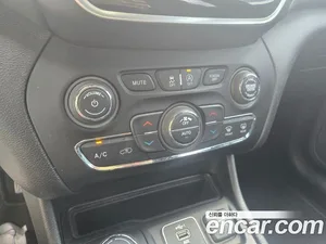 Jeep Cherokee, 2020 — миниатюра 17