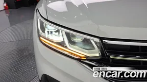 Volkswagen Tiguan, 2023 — миниатюра 8