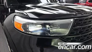 Ford Explorer, 2022 — миниатюра 8