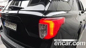 Ford Explorer, 2022 — миниатюра 9