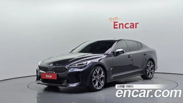 Kia Stinger, 2019 — фото автомобиля из Кореи