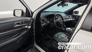 Ford Explorer, 2018 — миниатюра 13