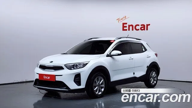 Kia Stonic, 2018 — фото автомобиля из Кореи
