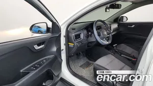 Kia Stonic, 2018 — миниатюра 13