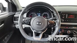 Kia Stonic, 2018 — миниатюра 18