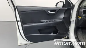 Kia Stonic, 2018 — миниатюра 14