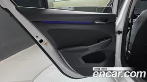 Volkswagen Golf, 2022 — миниатюра 15