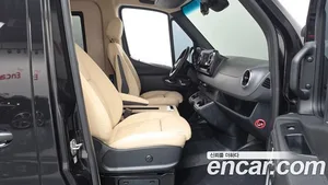 Mercedes-Benz Sprinter, 2023 — миниатюра 16